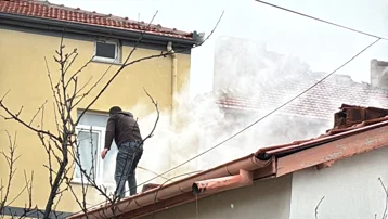Müstakil evde baca yangını korkuttu