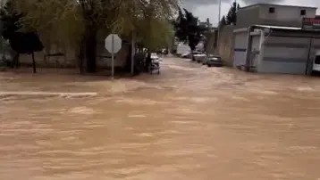 Sağanak yağış Mardin'de hayatı olumsuz etkiledi