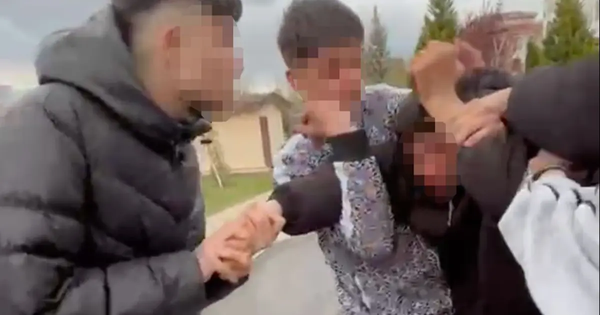 Akran zorbalığı: Darp edip sosyal medyada paylaştılar