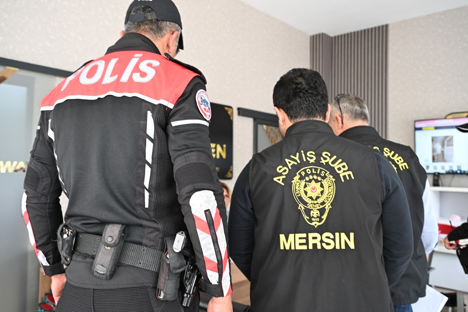 Günübirlik evler ve kiralık araçlar denetlendi
