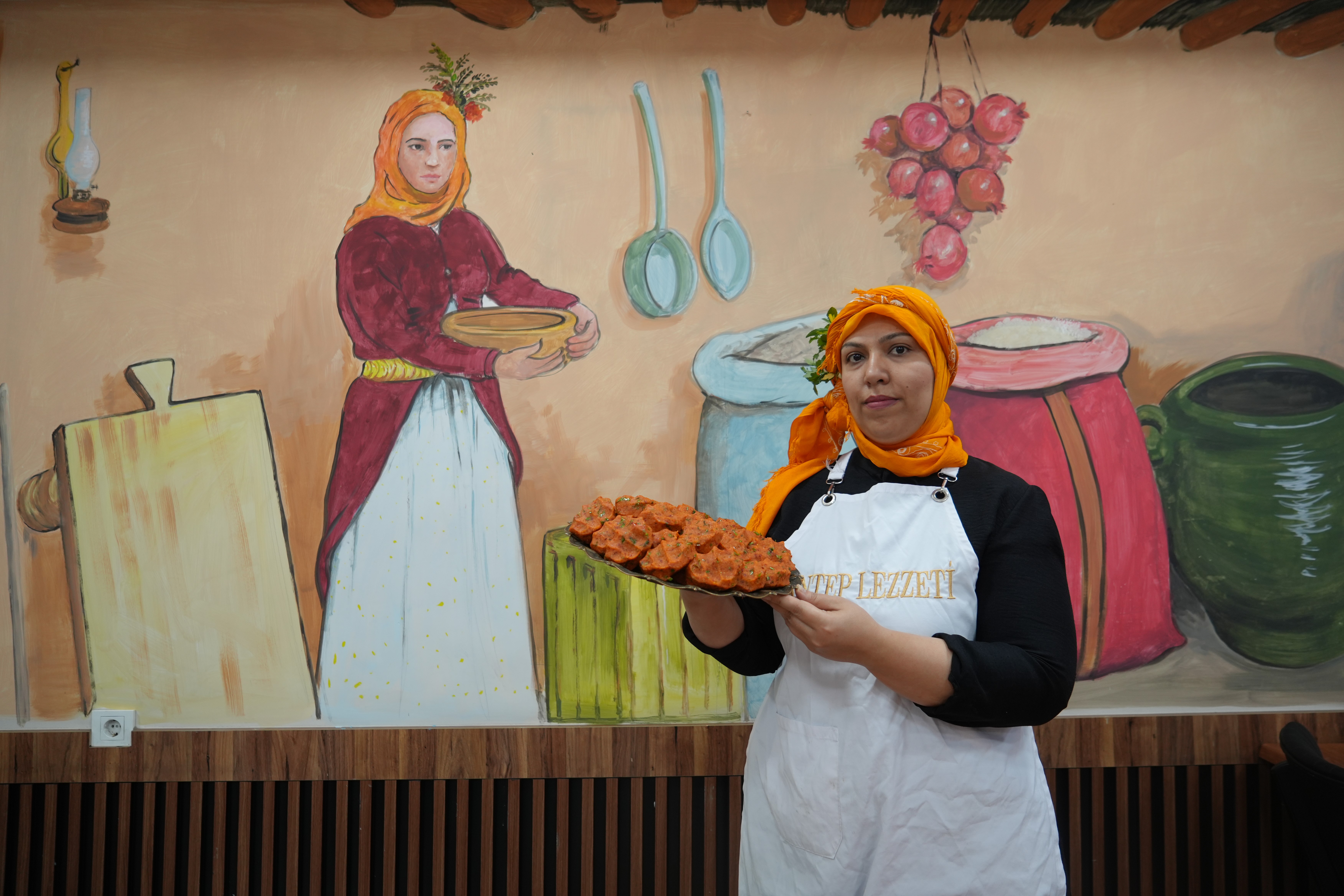 Eşine yardım için gitti kendi işinin patronu oldu. Yapamazsın diyenler çok olmuş
