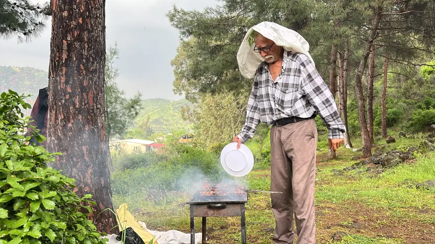 "MANGAL YAPMAYA GELDİM, YEMEDEN GİTMEM" 3 "MANGAL YAPMAYA GELDİM, YEMEDEN GİTMEM" 3