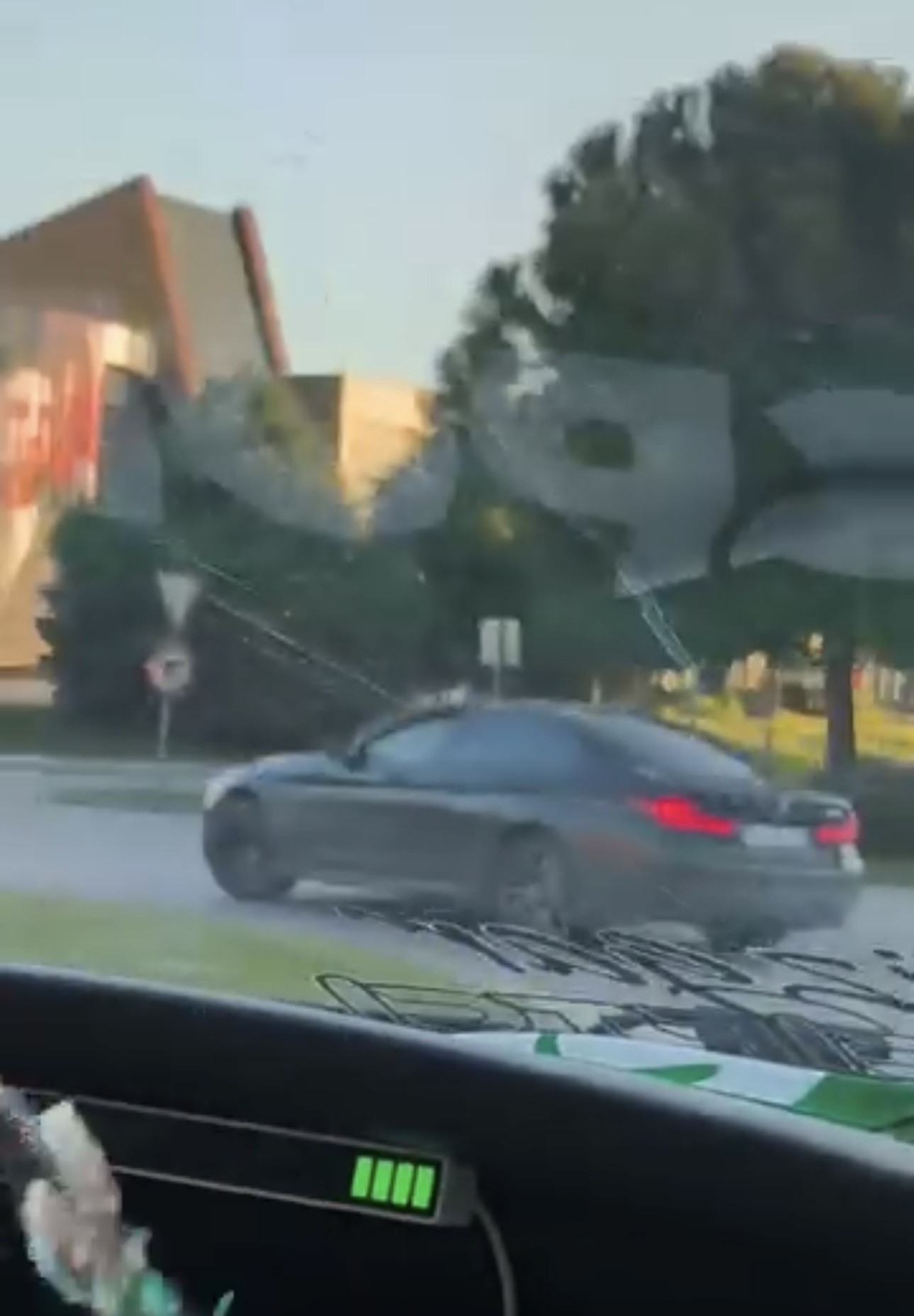 Trafikte herkesin canını tehlikeye attı