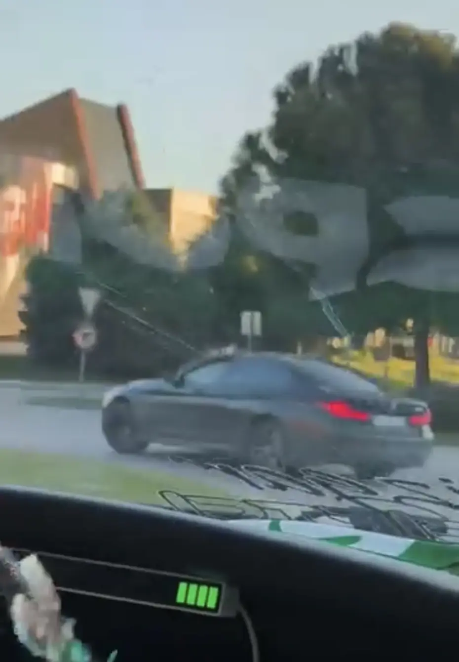 Trafikte herkesin canını tehlikeye attı