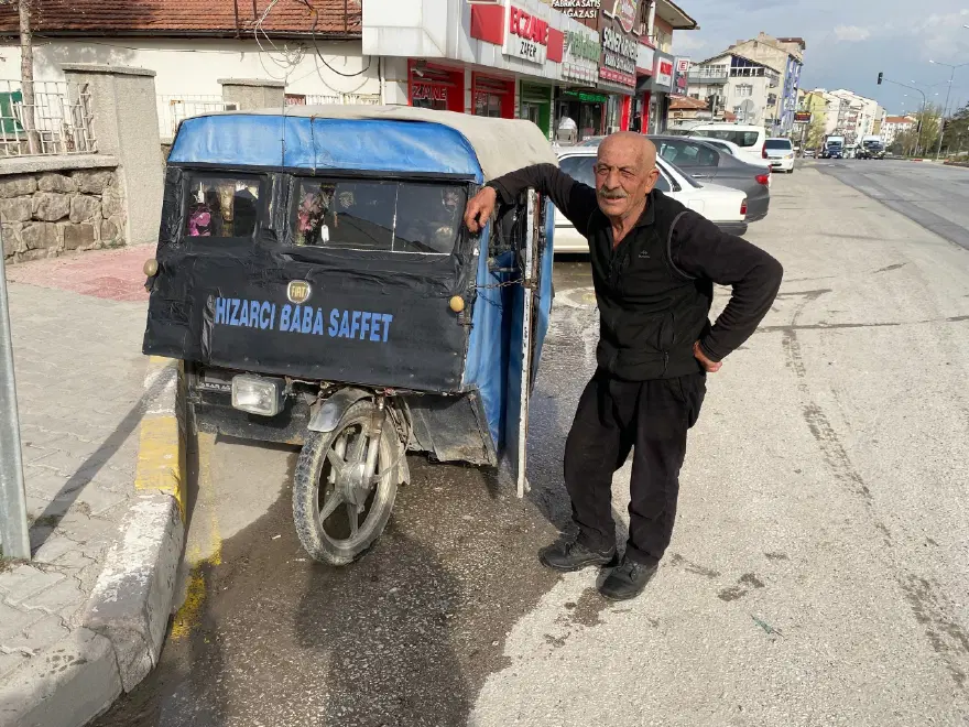 "ÇAMURUN İÇİNDE OLSA BİLE ÇÖZÜYORUM" 3 "ÇAMURUN İÇİNDE OLSA BİLE ÇÖZÜYORUM" 3