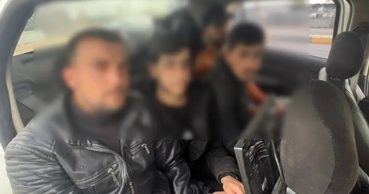 Taksiyle göçmen kaçıran sürücüleri polis yakaladı: 334 bin TL ceza kesildi