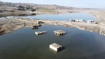 Kuraklıkla ortaya çıkmıştı, su seviyesi yükselince yeniden kayboldu