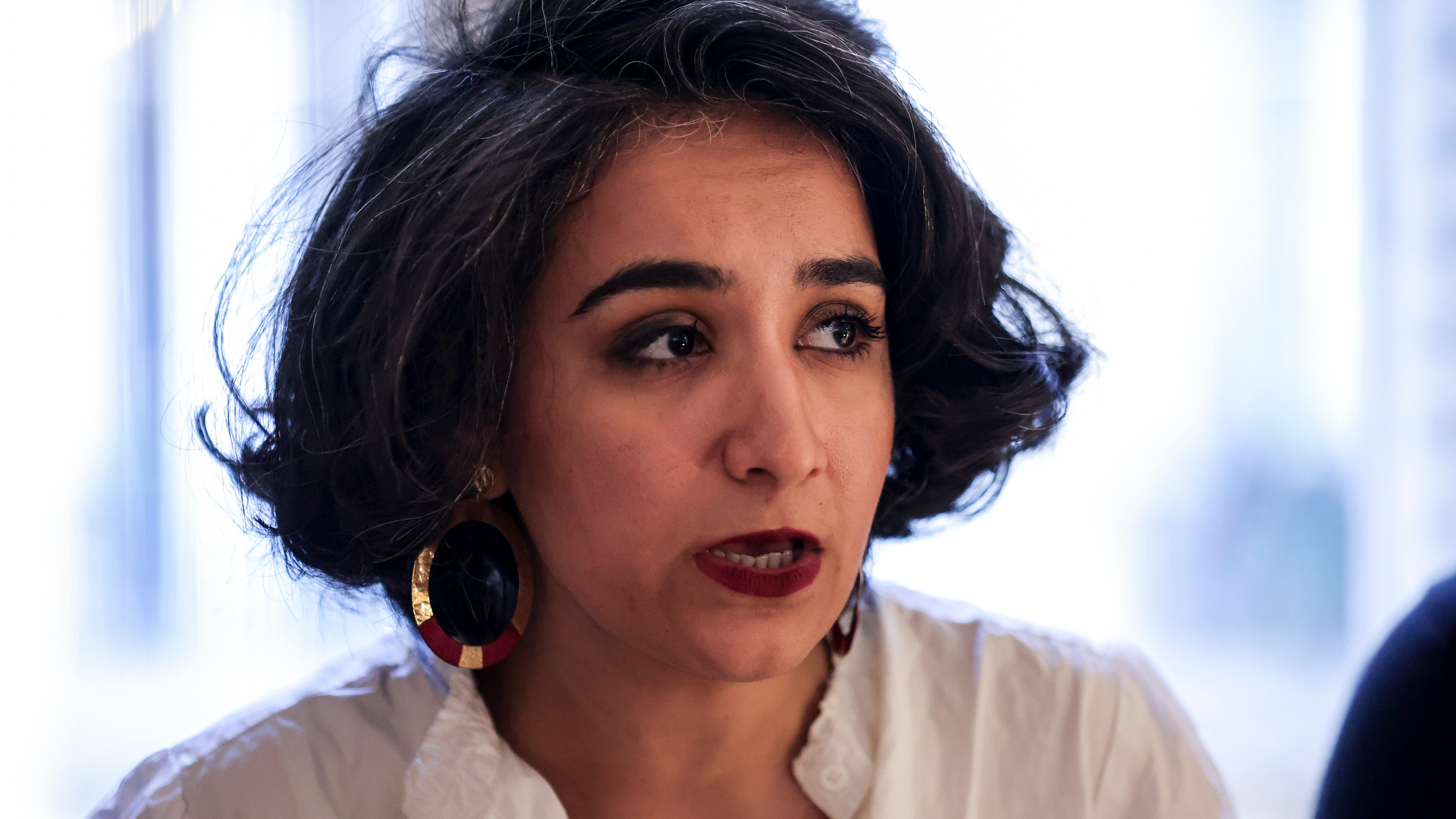 İran’da tutuklu Nobel ödüllü aktivist hastaneye kaldırıldı