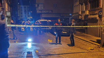 Sevgilisinden ayrıldı, sağa sola ateş açtı