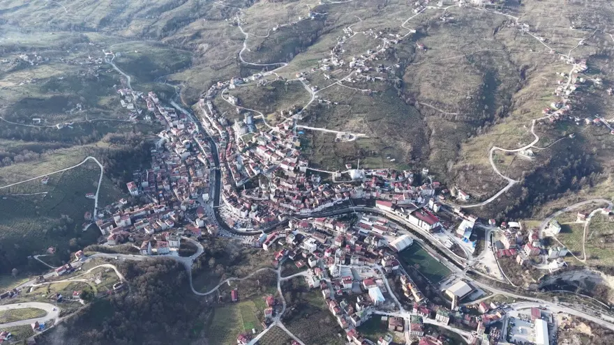 Belediye meclisinde kabul edildi. 10 çocuk yapana sıfır araç hediye Belediye meclisinde kabul edildi. 10 çocuk yapana sıfır araç hediye