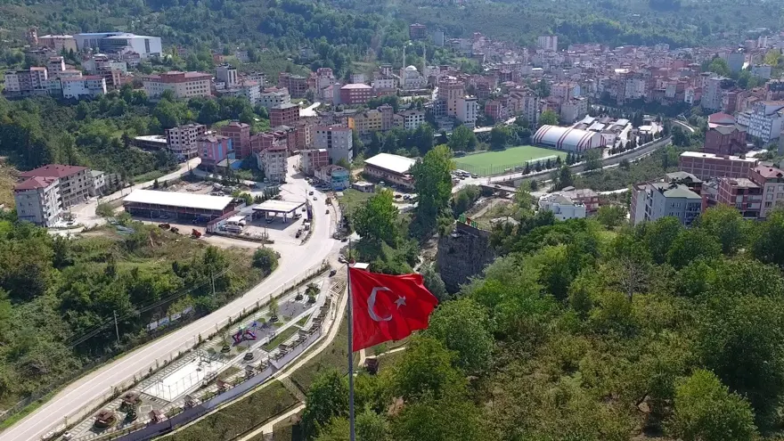 Belediye meclisinde kabul edildi. 10 çocuk yapana sıfır araç hediye 1 Belediye meclisinde kabul edildi. 10 çocuk yapana sıfır araç hediye 1
