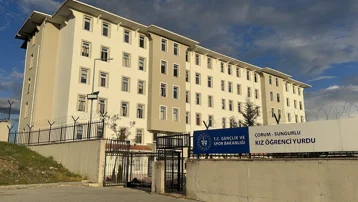 77 öğrenci yurttaki yemek sonrası hastaneye kaldırıldı