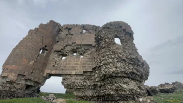 Bin yıllık kale yok olma tehlikesiyle karşı karşıya