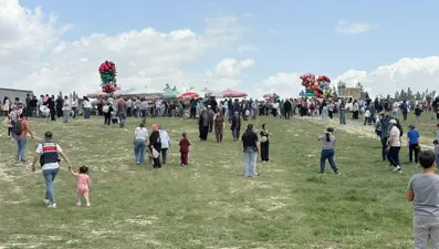 Binlerce kişi katıldı. Gökyüzünü uçurtmalar renklendirdi
