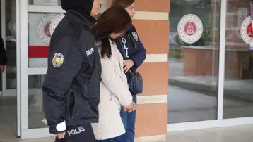 Bebeğini çöpe atan anneye 12 yıl hapis
