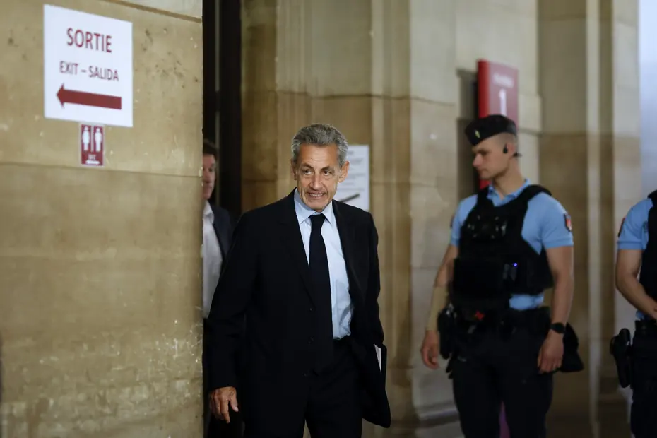 Sarkozy'ye 7 yıl hapis talebi