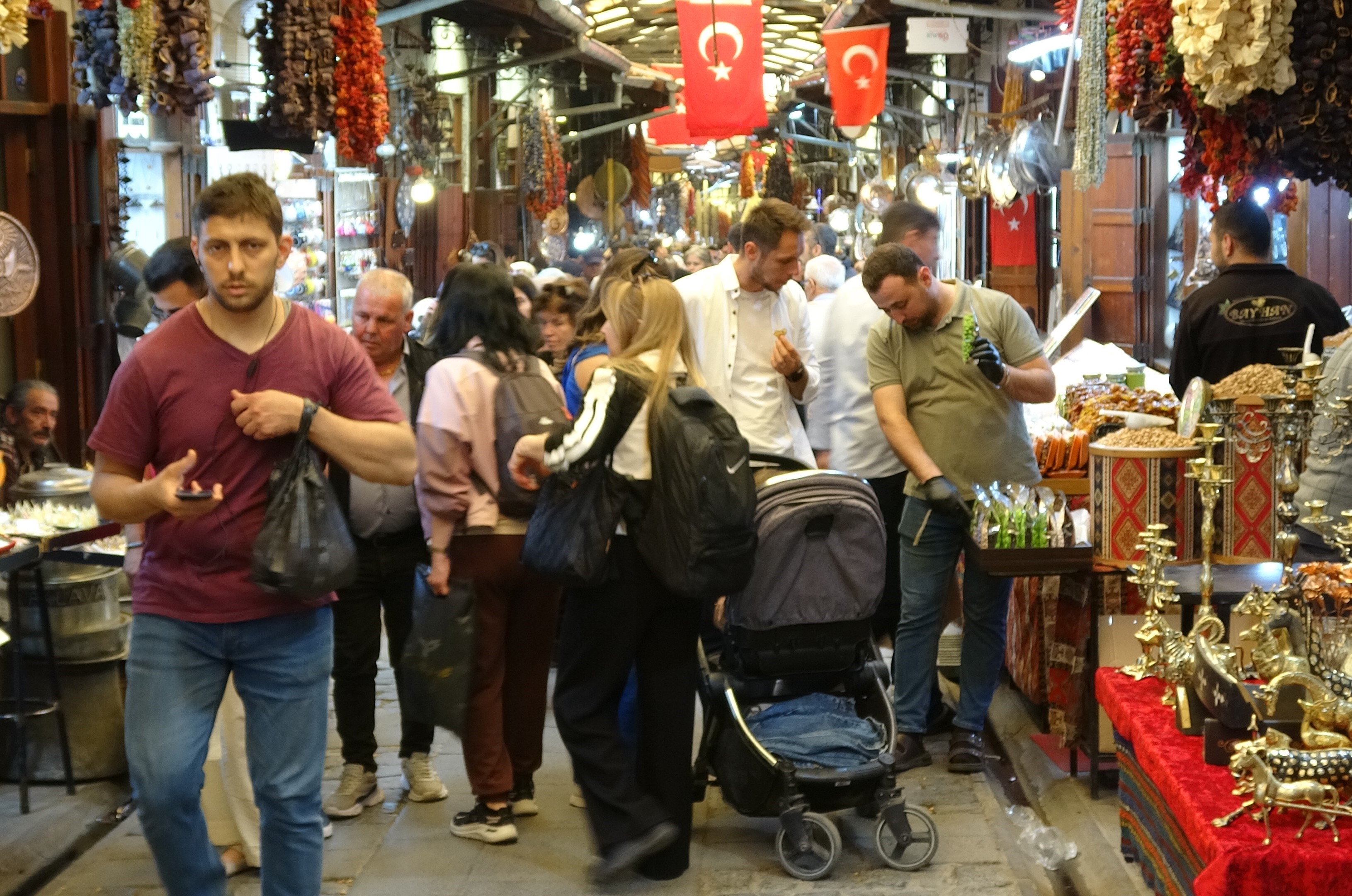 Kurban Bayramı hareketliliği. Tarihi çarşıda yoğunluk