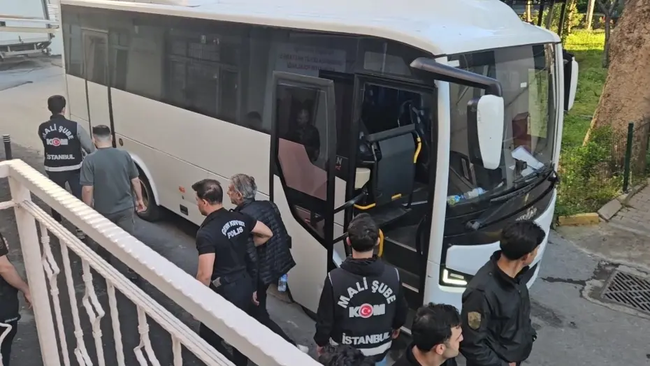 İBB'ye ihale operasyonu. gözaltına alınan 12 kişi adliyeye sevk edildi