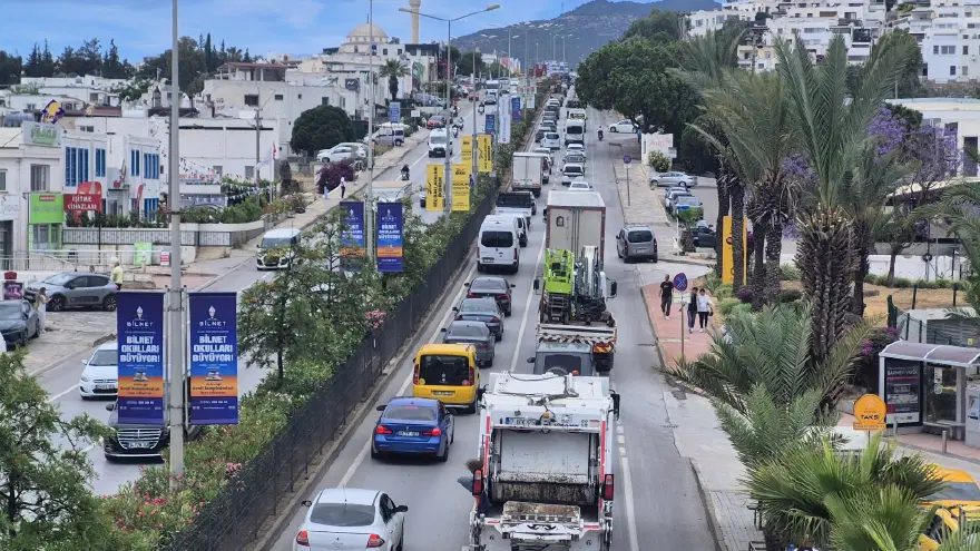 İlçeye akın akın geldiler. 24 saatte 20 bin araç girişi 2