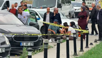 Mağaza sahibi otomobilin bagajında ölü bulundu
