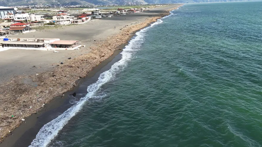 Hatay'da sel felaketi sonrası üzen tablo. Ne var ne yok sahile birikti 4