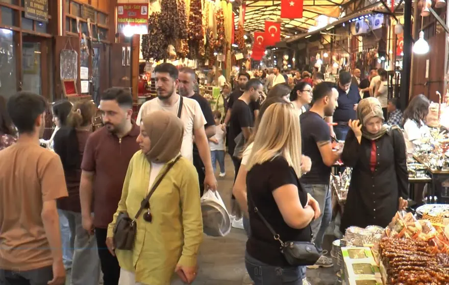 "BAYRAMDA DA VATANDAŞLARIMIZI BEKLİYORUZ"

 3