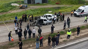 Kırıkkale'de araçlar bir aileye mezar oldu. Ölü sayısı 3'e yükseldi, 6 kişi yaralı