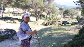 60 yaşına geldi, terk etmedi. "Dizlerimin dermanı kesiliyor"