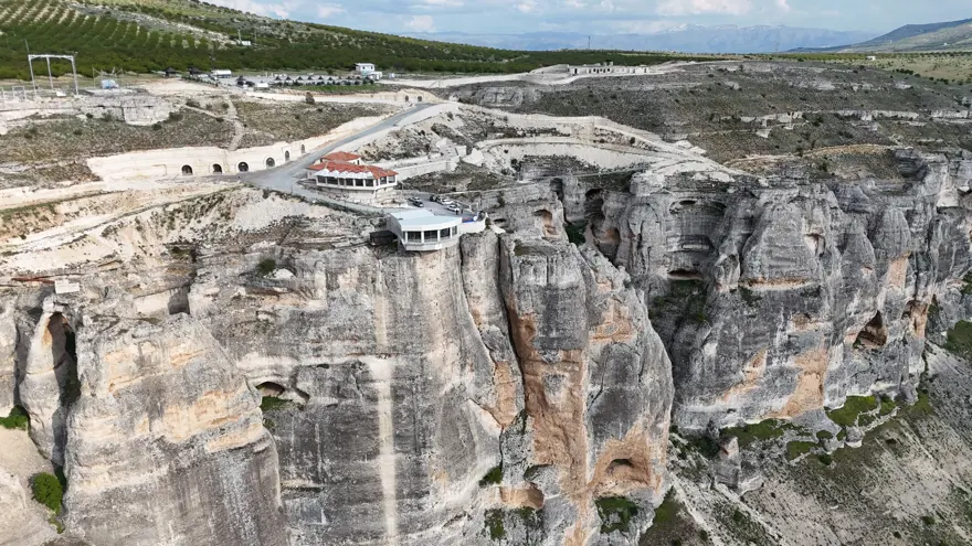 65 milyon yıl önce oluştu. Türkiye'nin yeni turizm merkezi olacak 