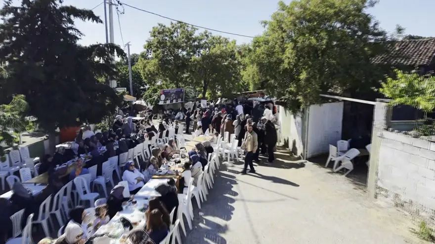 ORTAK HAVUZDAKİ ETLER KIYMA HALİNE GETİRİLİYOR, KÖFTE YAPILIYOR 1