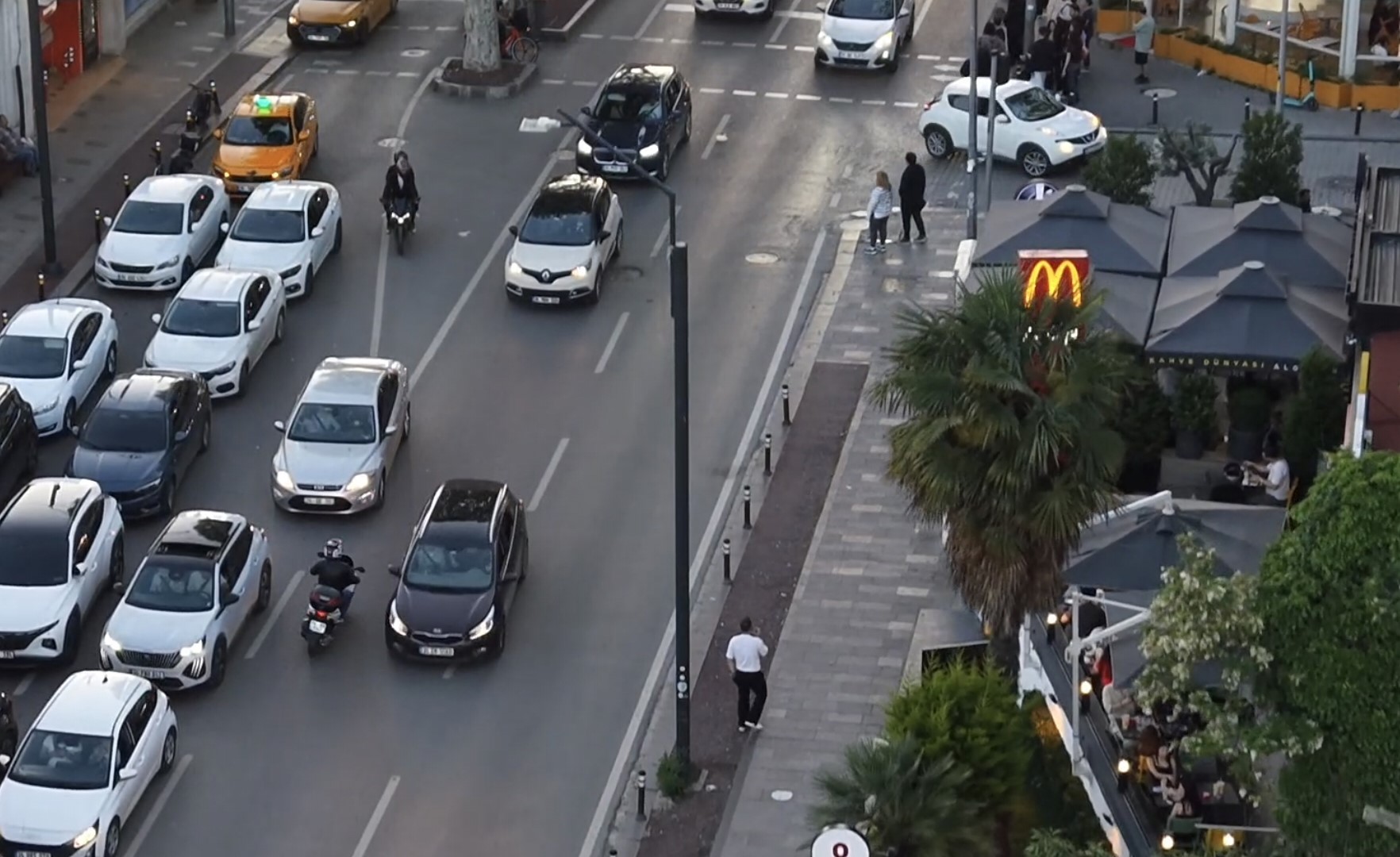 Ekipleri görünce kaçmaya çalıştı, gözaltına alındı