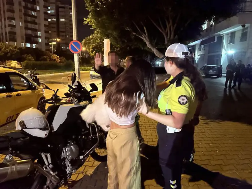 "Anksiyetem tuttu" diyerek polise çarpıp kaçan alkollü sürücü tutuklandı gorsel