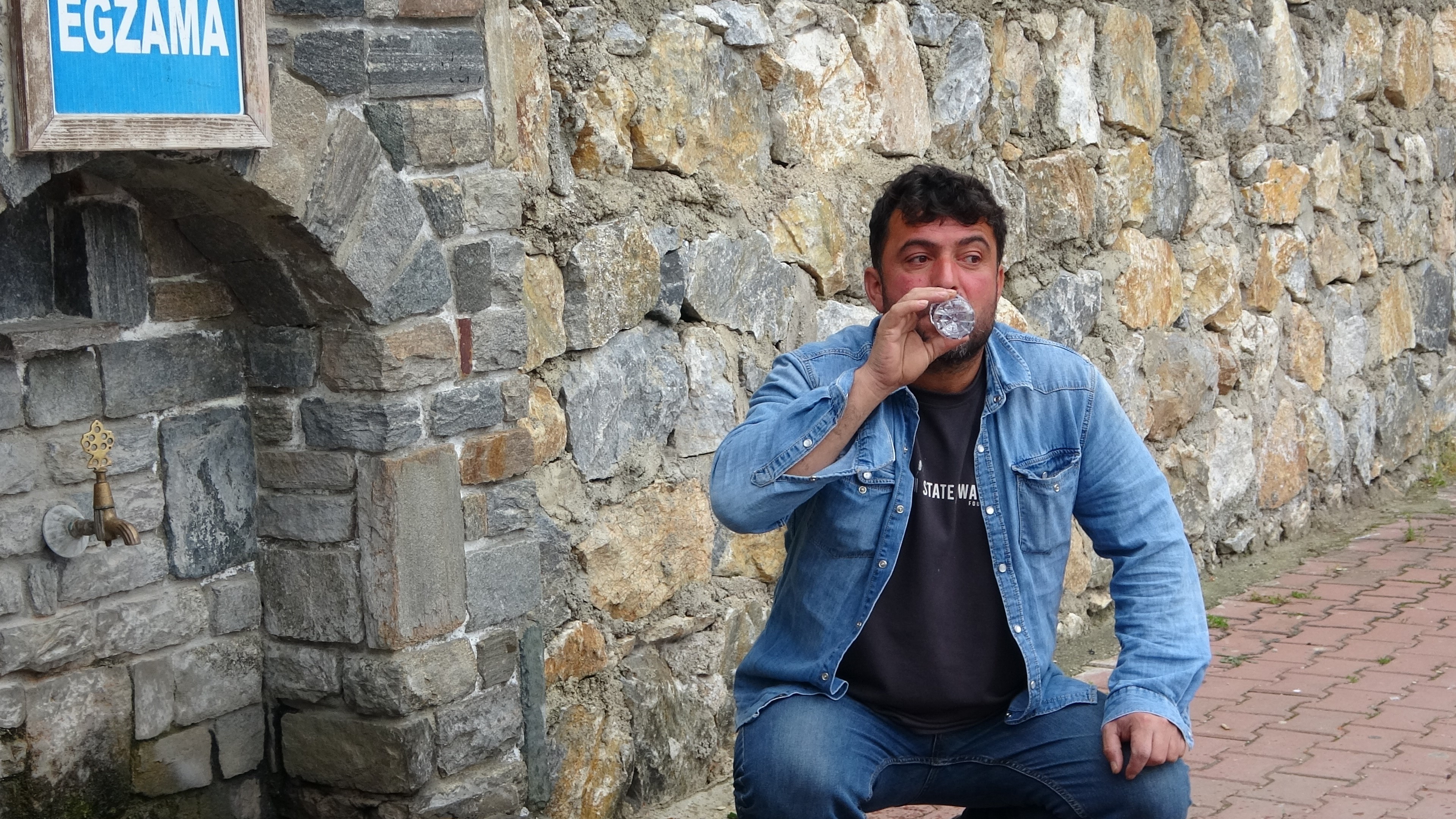 Bin 400 yıldır hiç durmadan akıyor. Mide ve böbrek hastalıklarına iyi geldiğine inanılıyor 