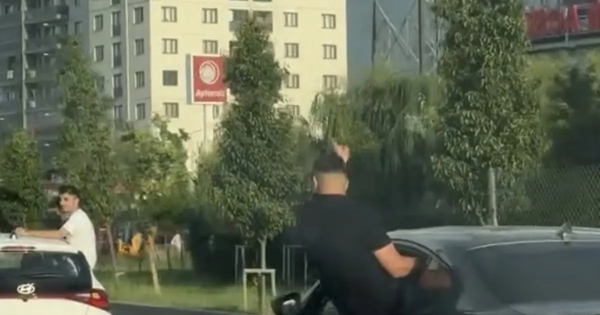 Bursa'da düğün konvoyunda tehlikeli yolculuk