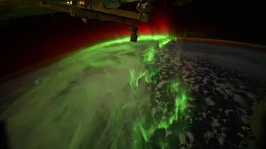 NASA astronotunun kadrajından kutup ışıkları