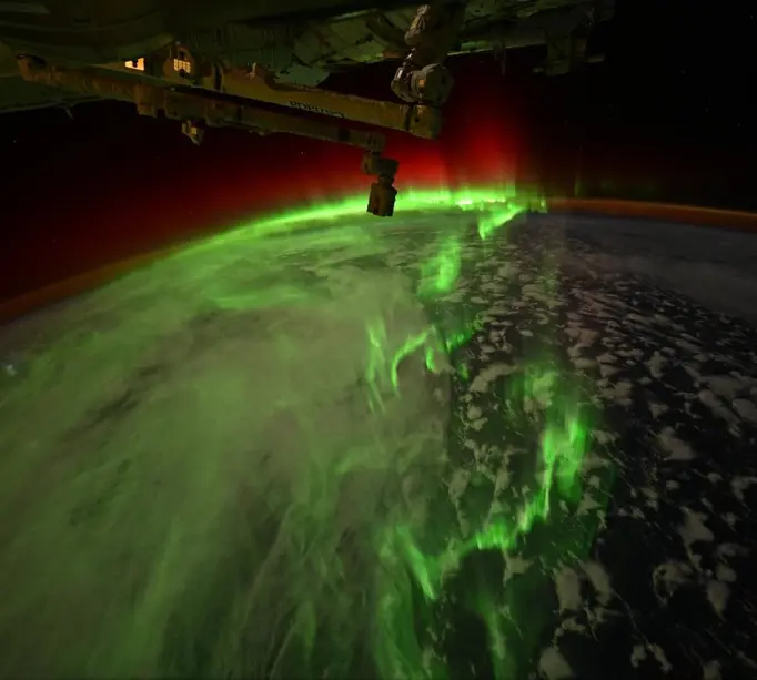 NASA astronotunun kadrajından kutup ışıklarıUluslararası Uzay İstasyonu'nda görev yapan NASA astronotu Jessica Meir'in uzaydan kaydettiği kutup ışıkları hayran bıraktı.