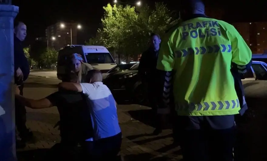 Sorunu bu kez alkollü sürücü çıkarmadı. "Abi ne yapıyorsun ya" 1