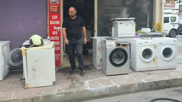 Tamircinin deposunda çıkan yangın korkuttu