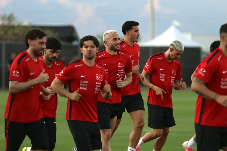 Milli futbolcular, galibiyete odaklandı. "İlk maç final değildi, yazılanlara üzüldük" 7