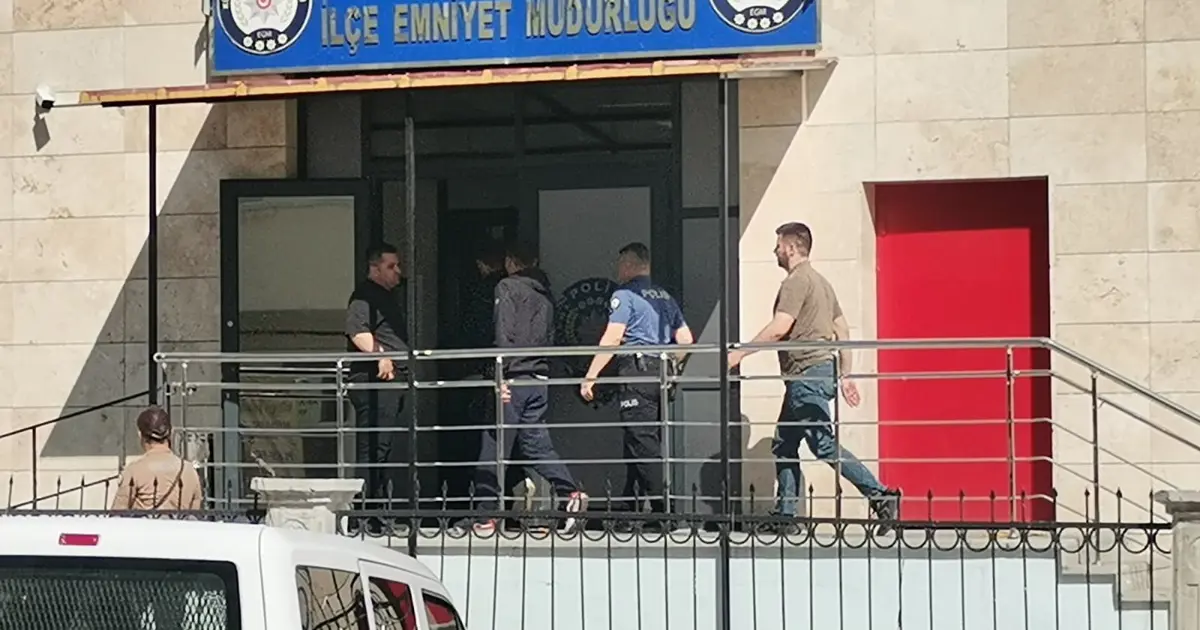 Gediz'de 14 yaşındaki çocuğa cinsel istismar. 6 kişi tutuklandı