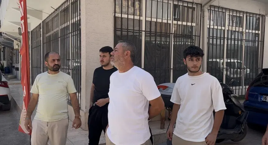 Bir kilo altını çöpe attılar. Ekipler seferber oldu, mahalle didik didik aranıyor 1