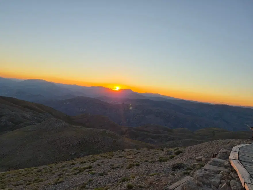 Doğal güzellik ve tarihi miras bir arada. Nemrut Dağı'nda gün doğumu ve gün batımı manzaraları 2