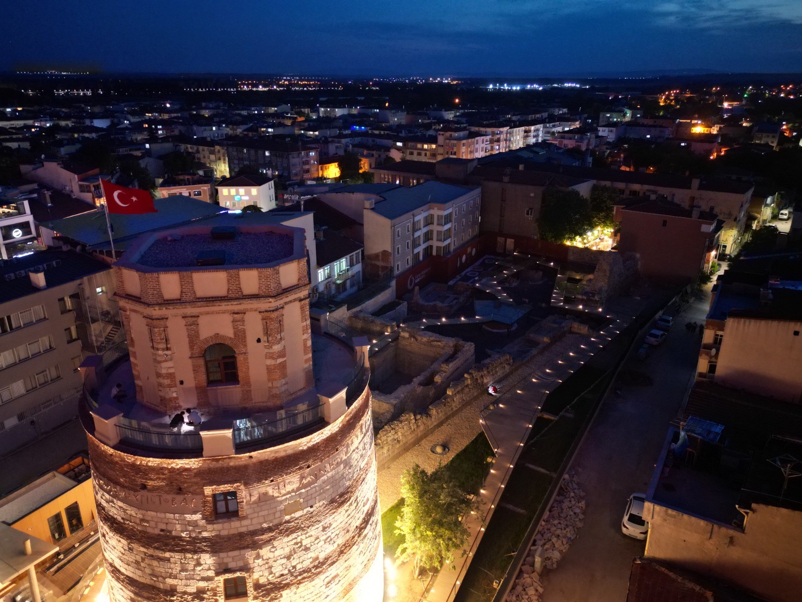 Roma Dönemi'nden Cumhuriyet'e uzanıyor. Edirne'nin simge yapısı yeniden ayağa kaldırıldı
