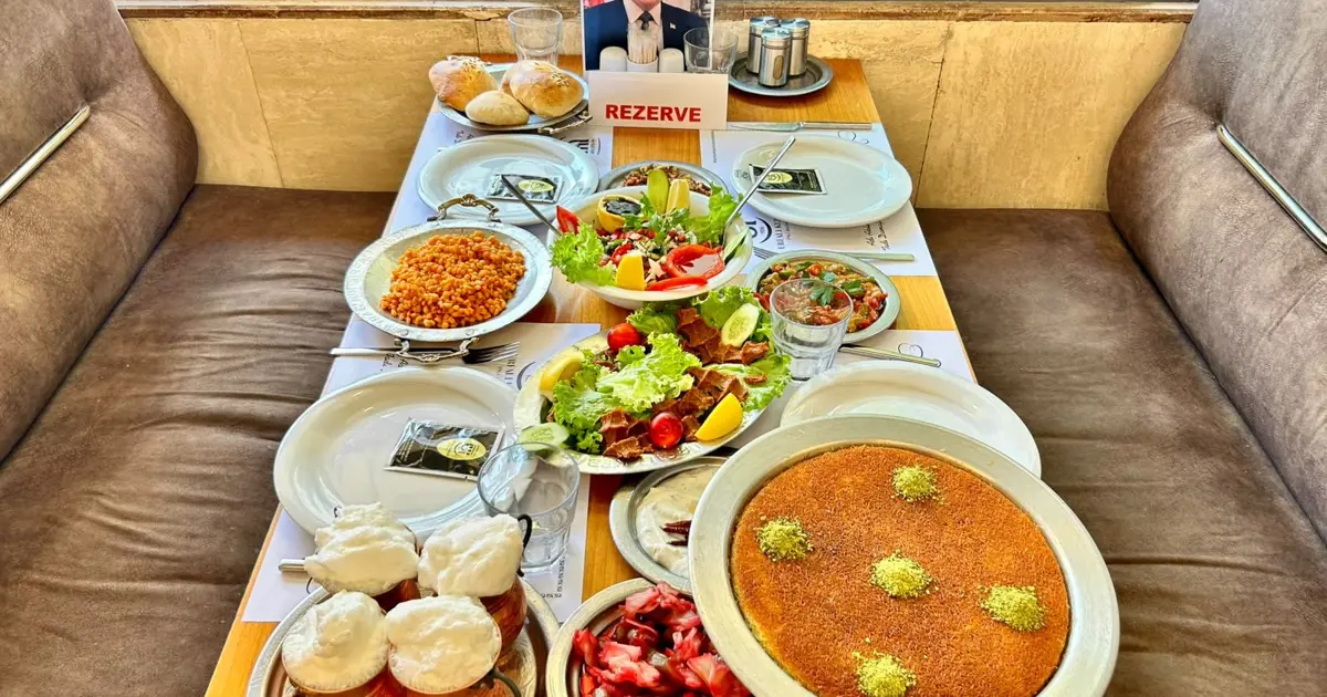 Aspavacılarda Trump hazırlığı. Özel masası ayrıldı, sürekli tazelenecek