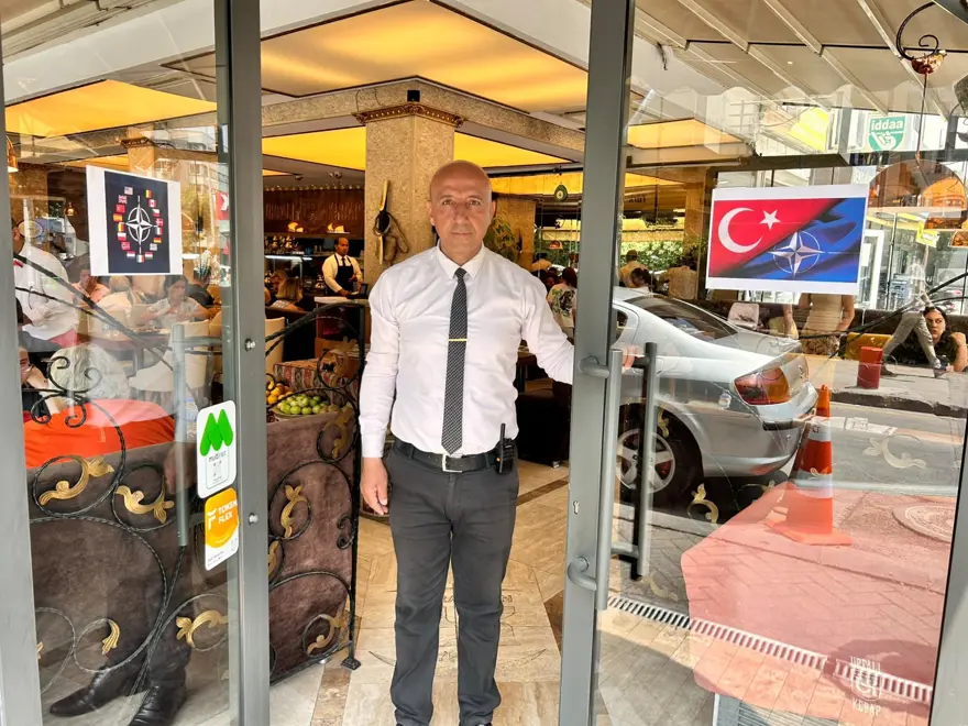 "TRUMP İÇİN BİR MASA HAZIRLADIK" 2