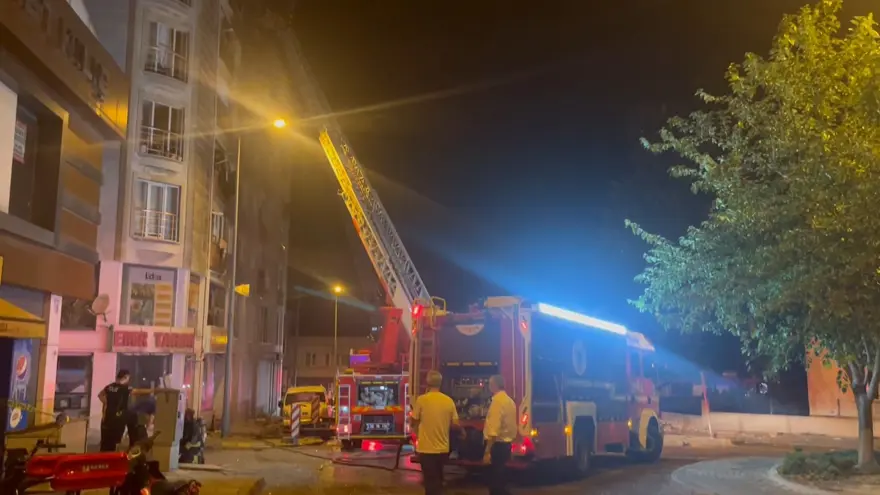 Çorlu'da apartman dairesindeki patlamanın nedeni belli oldu, hasar gün ağarınca ortaya çıktı 1 Çorlu'da apartman dairesindeki patlamanın nedeni belli oldu, hasar gün ağarınca ortaya çıktı 1