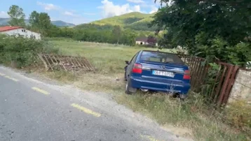 Kaza yapan sürücü aracını bırakıp uyumaya gitti