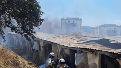 İşçilerin kaldığı konteynerda yangın çıktı