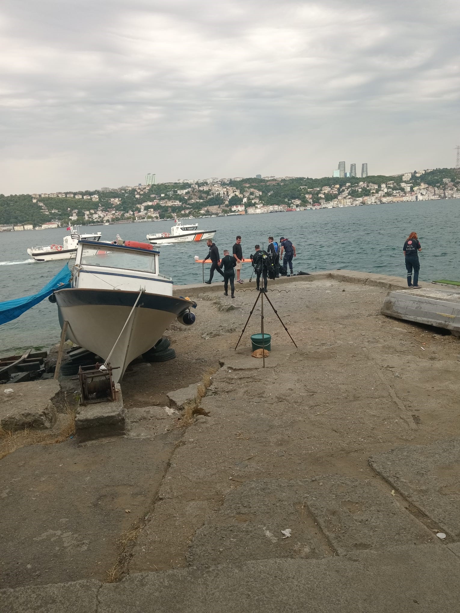 Midye toplamak için denize daldılar, gördükleri karşında şok oldular 