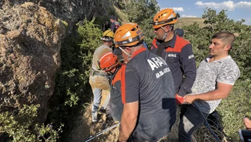 Çorum'da zamanla yarış sona erdi. Cenazeye ulaşıldı ancak çıkarılamadı